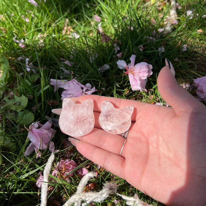 Rose Quartz Cat Carving