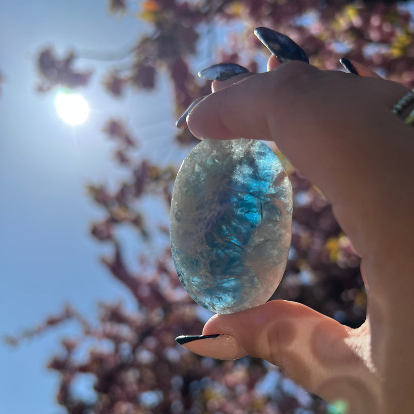 Feather Fluorite Palm Stone